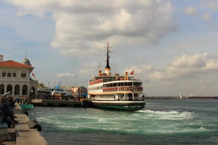 Adalar’da Bisiklet Turu: Büyükada’dan Heybeliada’ya